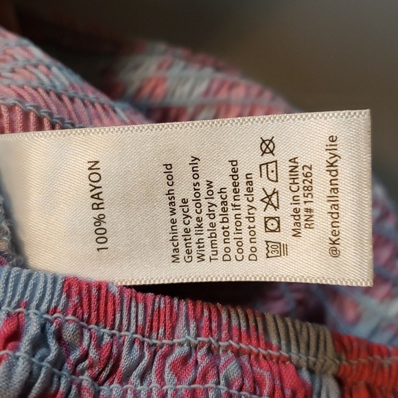 Kendall & Kylie NWT Ruffle Strap Crop Top - Picture 3 of 5